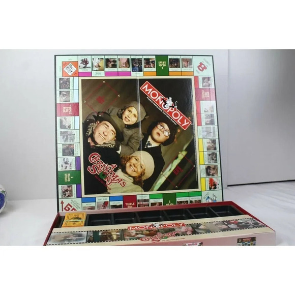 Monopoly A Cristmas Story Collector's Edition - Picture 2 of 3